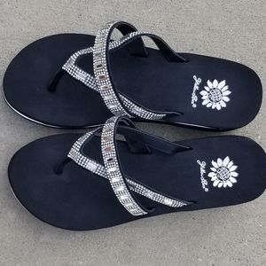 NEW Yellow Box Wedge Sandal 8